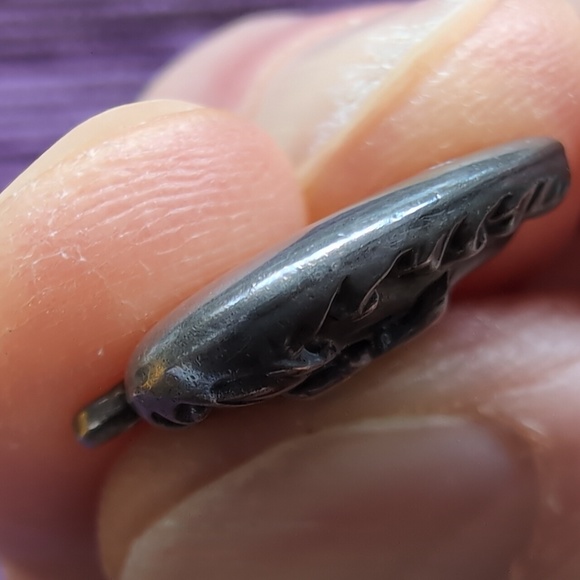 Antique sterling silver puffed heart charm - Picture 3 of 5